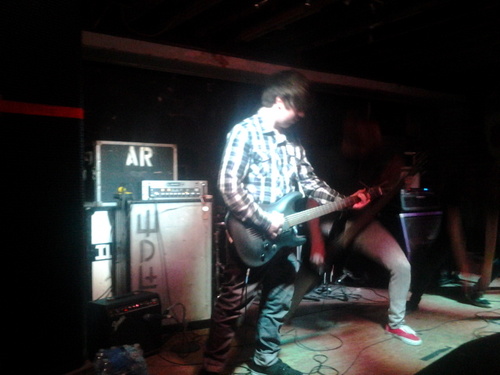just your average dude with a twitter,i play guitar, drums, and bass follow my ass i follow back :p