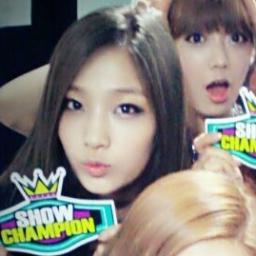 [@1freetalerp] is a 92liner. 투엑스's Rapper , Lead Dancer and Maknae. Was a back up dancer for Rain, 2NE1, Big Bang, IU.