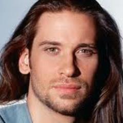 Smart, compassionate, friendly, politically progressive, active in worthy causes... but on Twitter I'm just that chick who loves watching Todd Manning.