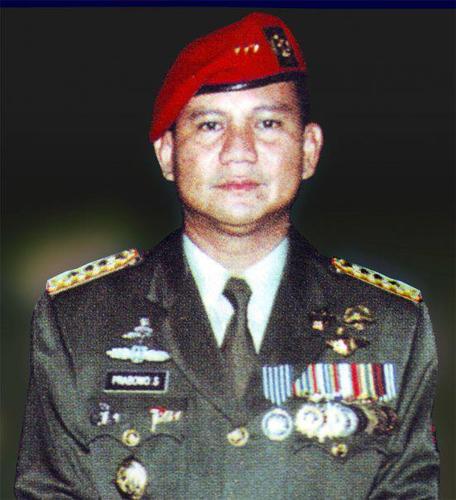 -Pelaku Penculikan aktifis 1997
-pelaku kerusuhan 1998
-Pelaku pelanggaran Ham Terbesar di Indonesia