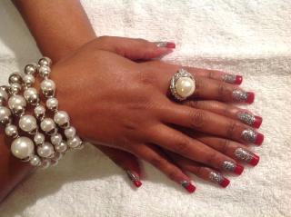 Nail Technician. Specialise in Sculptures, acrylic and gel sets including manicures and pedicures. All about making woman beauty.