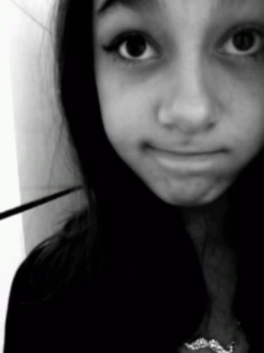 Sou legal, chatinha, ciumenta, loka, sou prima da @Diva_Winchester. Mais? Follow me ;)