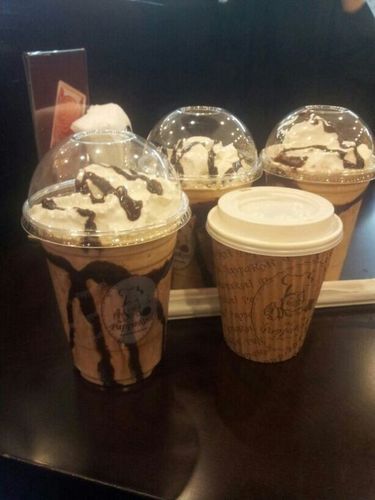 سابتسم كل يوم لاجلي فانا استحق ♡
