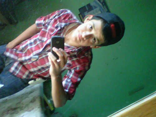 Bueno pz Soy un chico buena onda me gusta molestar a morir me gusta salir cn mis amigos(as).& qisiera cnqistar el 3 de ELLA *-*