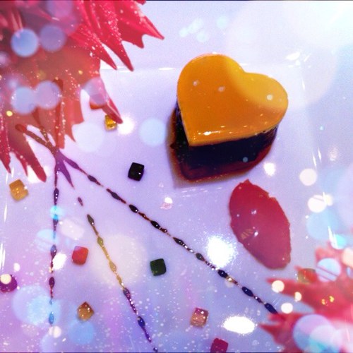 rhapsody_bleu's profile picture. 白黒つけたい闘う女