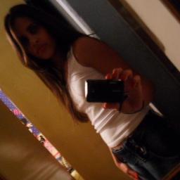 Uma garota viciada em @nxzerooficial e completamente apaixonada pelo @geerocha ♥