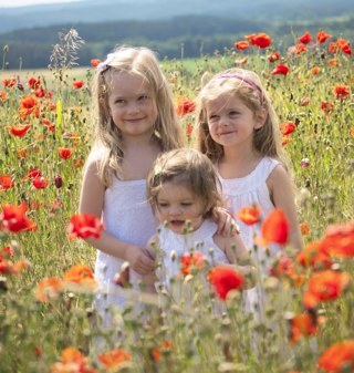 MomFit1's profile picture. 