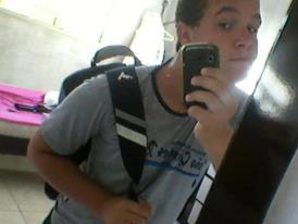 Nao existe certo ou errado existe o que te faz felizz