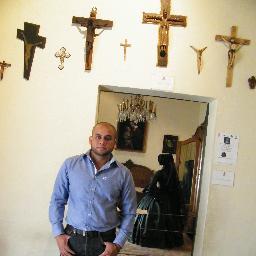 La locura, la demencia lo considerado imposible es solo lo posible visto a travez de los ojos de un mediocre.
