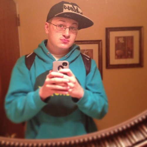 Its_Magnaterra's profile picture. What up Bruh