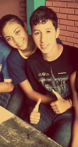 Amo qm me ama, mas qm nao me ama sinto muitoo.. Esta perdendo a chance de conhecer profundamente a garota qm eu sou!!!