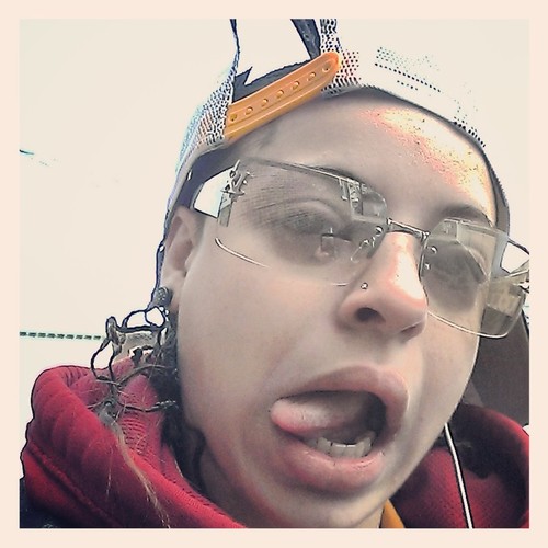 snoopy43va's profile picture. Iam 23 and single living my happy life