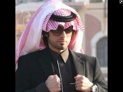 طالب قانون -Law student،متفائل جدا رغم كل القراده التي اتعايش معها، أهلاوي وبرشلوني حتى النخاع، النفسيه لايتابعني، قبل تسوي لي فولو استخير !  #وشكراً