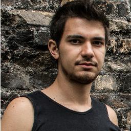 Ouça o EP It's Only Rock N' Roll em http://t.co/sRGYFqXg9O ! 
Baterista da @only_oficial ;D