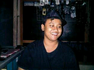 John cell owner. CP :085747000478