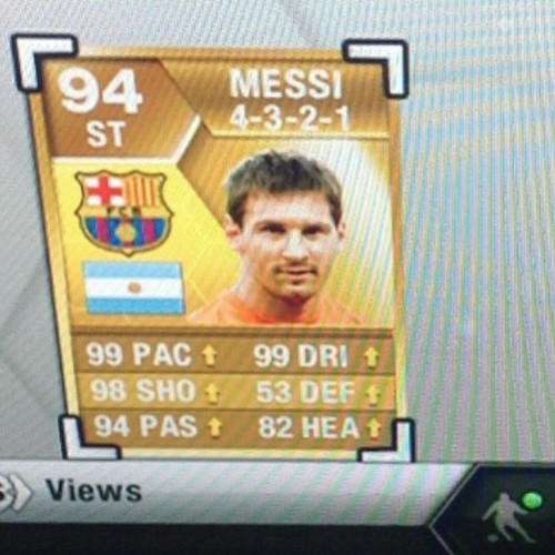 FUTFREEPLA_YERS's profile picture. trading away the best players for riduculous prices! just kik freefutgiveawaysps3
