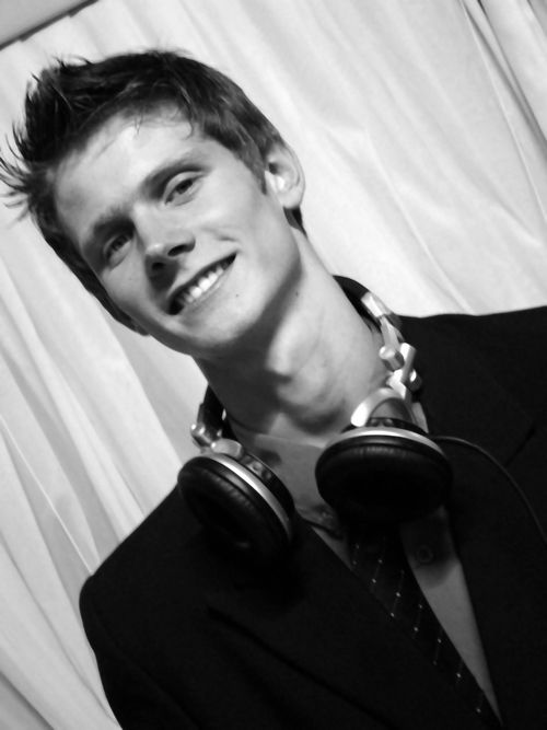 Felipealtmann's profile picture. Designer Gráfico e Produtor de Eventos