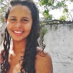 - Tenho um lado irônico. Tenho um lado insuportável. Tenho um lado amável. E cada um tem o meu lado que merece. ;9 Quer saber mais? Segue, eu sigo de volta! *w*