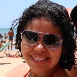 Aquela menina abençoada por Deus que ama suas verdadeiras amizades e sua família!  ;)