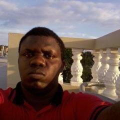 love play football and listen music and my favourite team is man utd 4 life