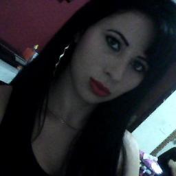 αquelα que todos αchαum os piores defeitos,
 mαs que continuα vivendo
 porque sαo os defeitos que lhe tornαum diferente (³)
 dαs perfeitinhαs c: ♥