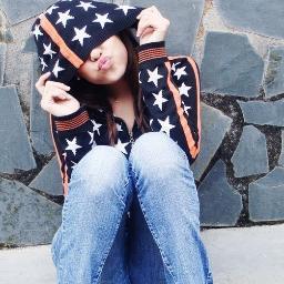 Meninas1034's profile picture. A Garota Mais Romântica do Twitter :3