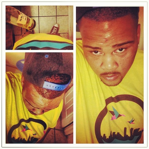 shit u wud never kno,like fast food i take this shit on the go,but yo shits gotta go, js call me gucci,cuz im kickin a door whoa...nigga...