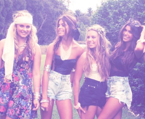 Four Best Friends. 2 brunettes, 2 blondes. Just lookin' for some trouble. ;) Fuckin' fabulous. #J #K #M #C