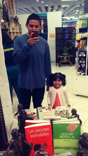 JosueRivan's profile picture. Yeah God!! como no te lo imaginaba Mi Hija Adreana 280514. El work daa!! La U en spera El Skateboarding todo el dia todos los dias.
Fe (Riv) #IDGT