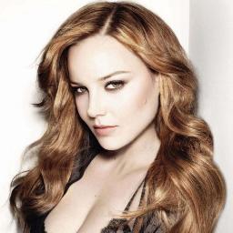 Blooded daughter of Tara. I moved to NY from the Old Country. Sick of the Glymera and its rules. #Taken RP Account 21+