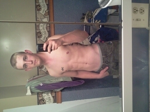 I'm Dalton, I'm 19, and I love hunting, fishing, mudding, partying, and just having a good time in general.