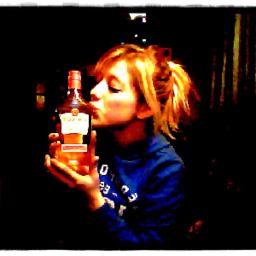 doobiequeenn's profile picture. Watch the world go up in smoke