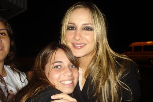 adriellecris's profile picture. 