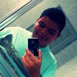 Tô me afastando de tudo que me atrasa, me engana, me segura e me retém.(Sigam-me que SDV)