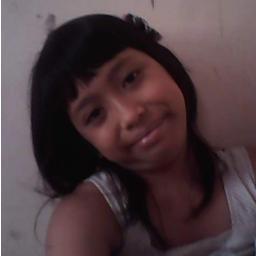 Selalu ingin terlihat ceria, cantik, dan manis