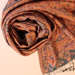 Maya's is an Australian online boutique store that specializes in the finest silk, pashmina, cashmere shawls and scarves from India and Pakistan.