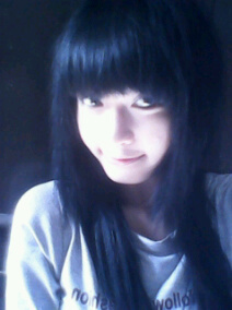 LynaaSZ's profile picture. 