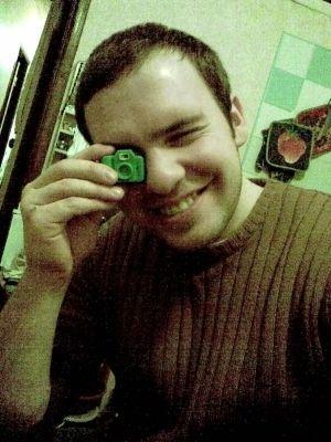 Со мной будьте поласковей. Вы имеете дело с чувствительным, легко возбудимым гаденышем.