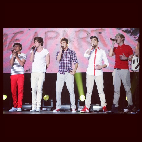Directioners. @Real_Liam_Payne @zaynmalik @NiallOfficial @Harry_Styles @Louis_Tomlinson @onedirection. Follow me, mention for followback :)