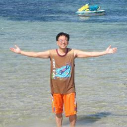 セブ島での海外「プチ」王様生活を始めるための指南❗️ 窮屈な日本を飛び出して、誰でも可能な南国の極楽生活を提供します。面白いと思ったら、RTとフォローをお願いします。 職業・オンライン英会話スクール、極楽海外移住水先案内人、電子書籍出版&プロデュース！https://t.co/zT1HNpibiL