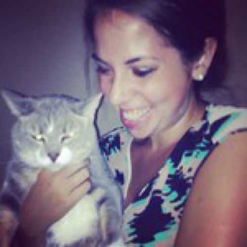 hillary_pete's profile picture. the singer's going to sing a song, and he wants you all to sing along