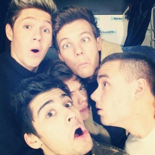 I'm in love with 5fags. I ship bromances