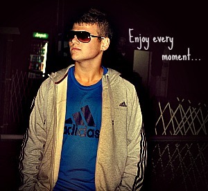 Mrackoborec's profile picture. Enjoy every moment. ;)