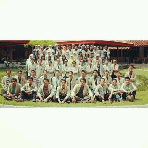 Not only friends but we are big family, part of @kmtaugm, BERSATU DAN MENANG