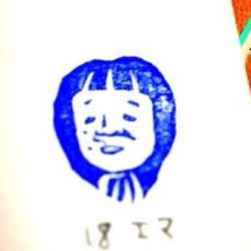 お芝居やってます。

色々、興味があって、もう大変！
好奇心が抑えられないのよね～。
