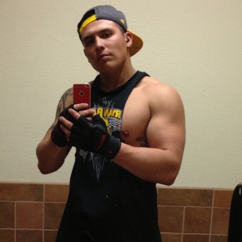 Nobody makes me happier then my family can:). #CHRISTIAN#Sports#MMA#WeightLifting#Music# ANTI-Libtard