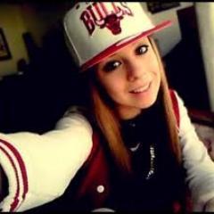 LisaaaSanchez's profile picture. on s'est tous déja mit hors ligne quand on voulait pas parler à quelqu'un :p ♥