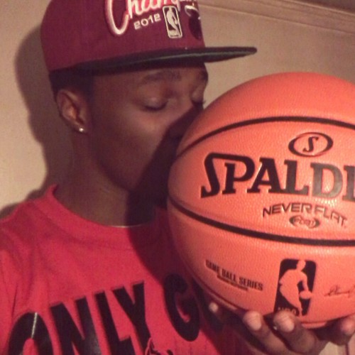 _JustConfident's profile picture. Ima GrindFam nigga who refuse to die before i get a chance to live. #RIPGranny #FREEMyBrothaLilHomey