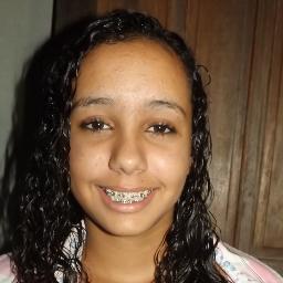 eu sou uma adolesente q faz facudade de medisina eu ñ tenho namoroda eu adoro malhação e rebelde só q acobol eu qero te um twittter perfeito