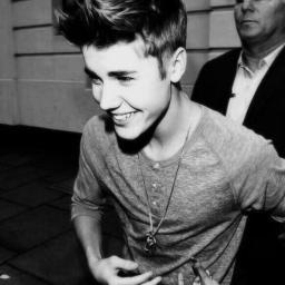 Your best source for Justin Bieber online 24/7 ! http://t.co/gnA76yuQk6